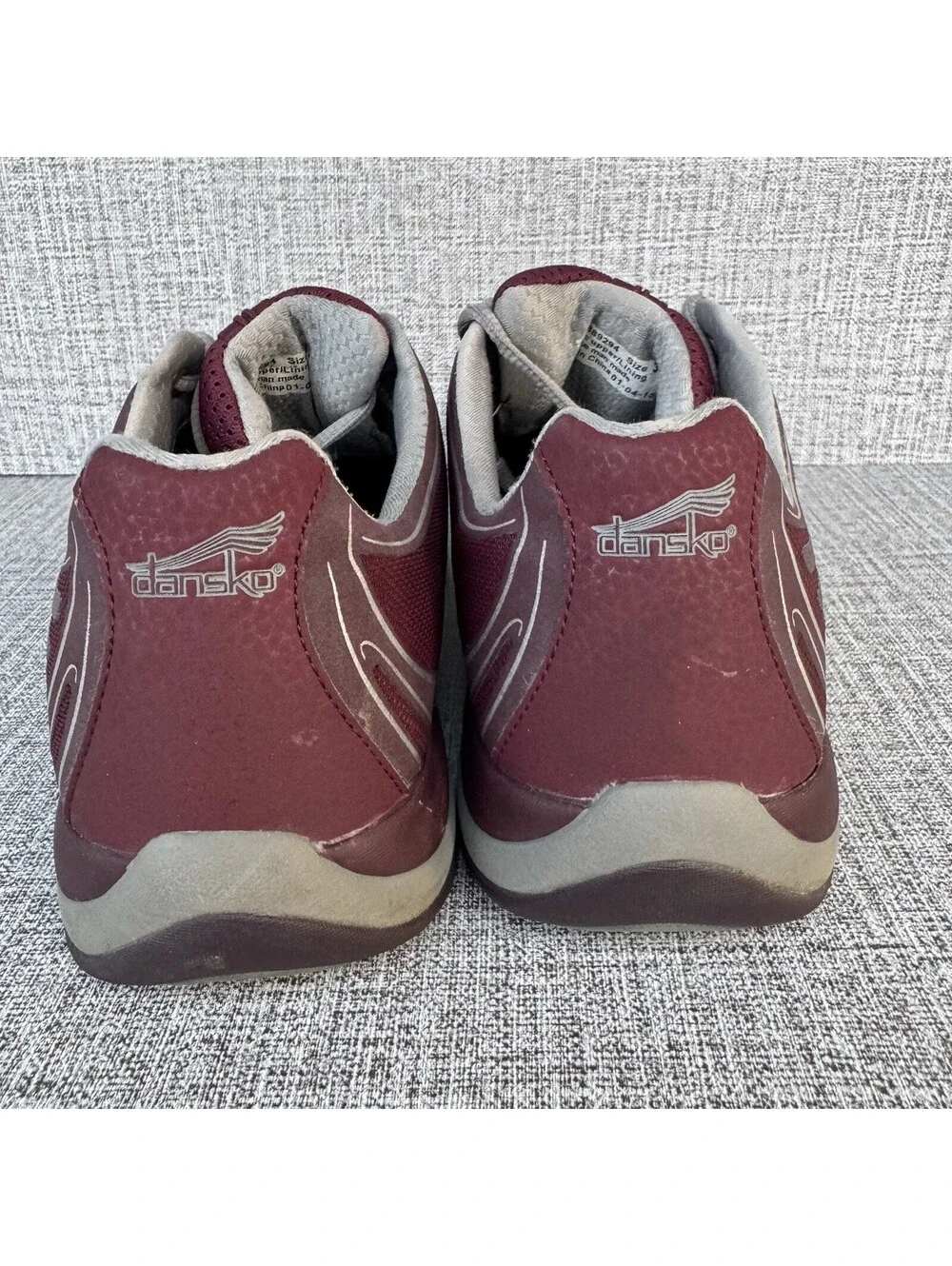 Dansko Shoes Womens Sz 39/8.5-9 US Red Samantha Running Sneakers Lace Up Low